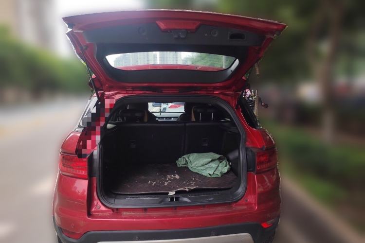 Used Land X7 2015 2.0T Panoramic Prestige Edition Trunk