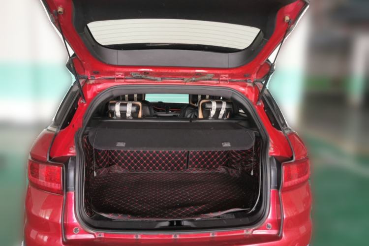 Used Land X7 2015 2.0T Panoramic Prestige Edition Trunk