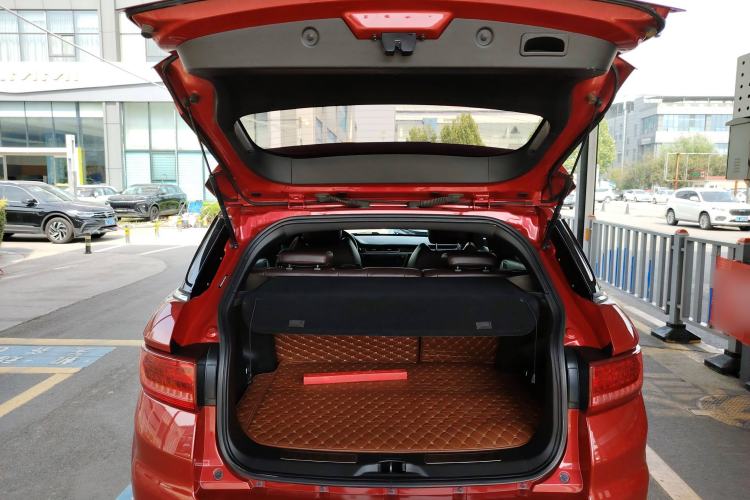 Used Land X7 2015 2.0T Panoramic Prestige Edition Trunk