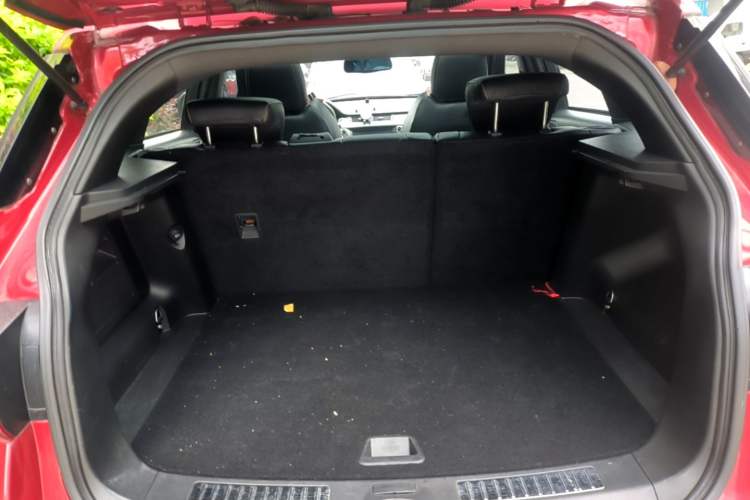 Used Land X7 2015 2.0T Panoramic Luxury Edition Trunk