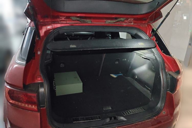 Used Land X7 2015 2.0T Panoramic Prestige Edition Trunk
