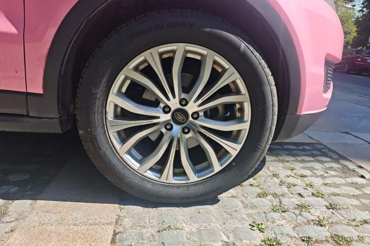 Used Land X7 2015 2.0T Panoramic Prestige Edition Right Front Wheel Hub