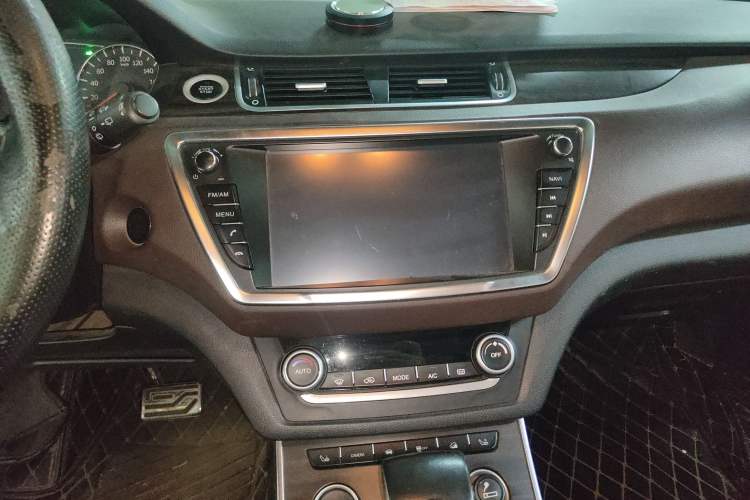 Used Land X7 2015 2.0T Panoramic Prestige Edition Audio And AC Panel