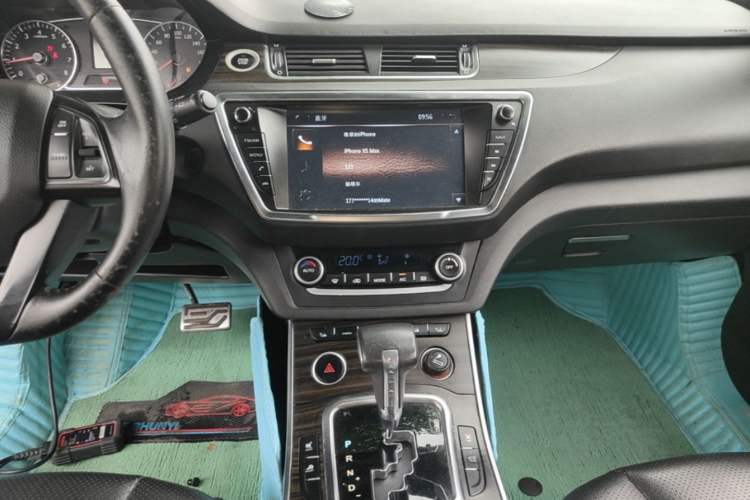 Used Land X7 2015 2.0T Panoramic Prestige Edition Audio And AC Panel