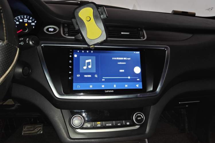Used Land X7 2015 2.0T Panoramic Flagship Edition Audio And AC Panel