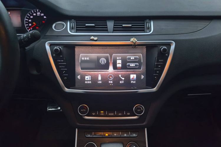 Used Land X7 2015 2.0T Panoramic Prestige Edition Audio And AC Panel