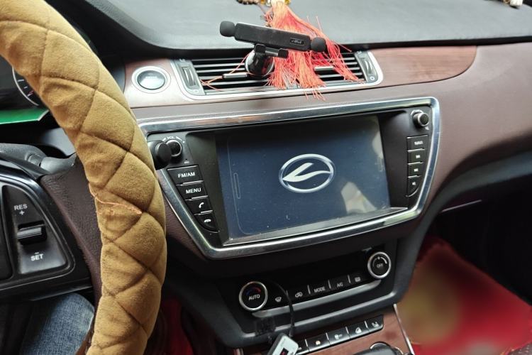 Used Land X7 2015 2.0T Panoramic Prestige Edition Audio And AC Panel