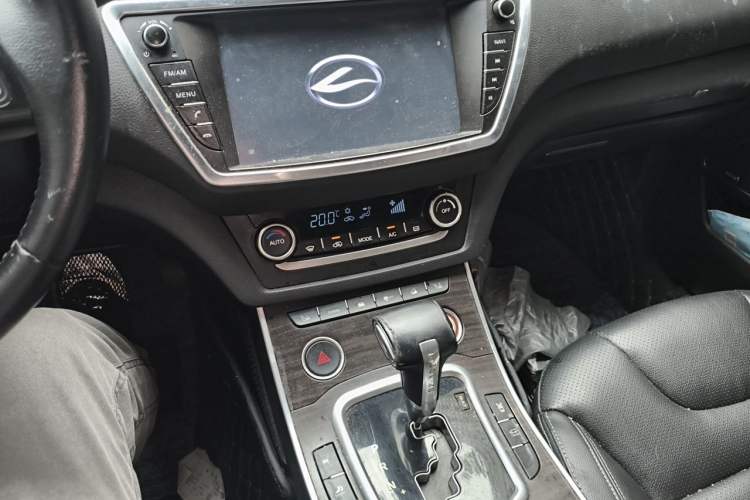 Used Land X7 2015 2.0T Panoramic Flagship Edition Audio And AC Panel