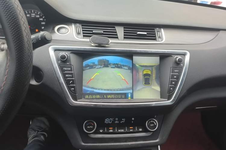 Used Land X7 2015 2.0T Panoramic Flagship Edition Audio And AC Panel