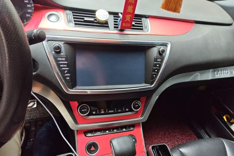 Used Land X7 2015 2.0T Panoramic Flagship Edition Audio And AC Panel