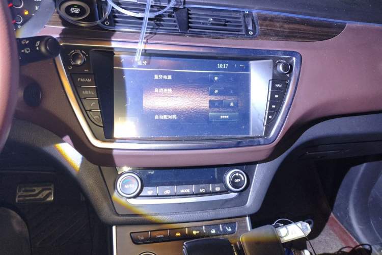 Used Land X7 2015 2.0T Panoramic Prestige Edition Audio And AC Panel