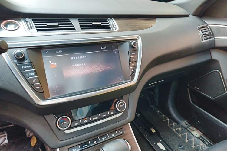 Used Land X7 2015 2.0T Panoramic Flagship Edition Audio And AC Panel