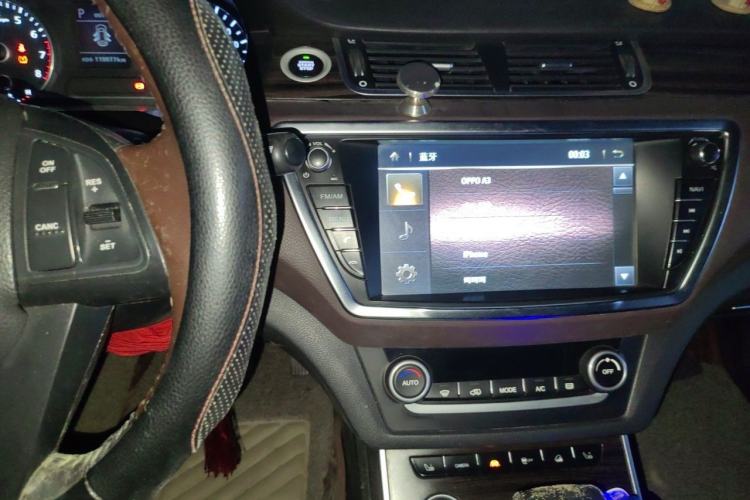 Used Land X7 2015 2.0T Panoramic Flagship Edition Audio And AC Panel