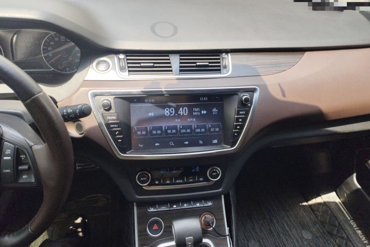Used Land X7 2015 2.0T Panoramic Flagship Edition Audio And AC Panel