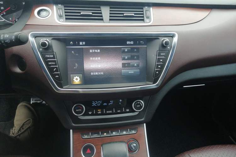 Used Land X7 2015 2.0T Panoramic Flagship Edition Audio And AC Panel