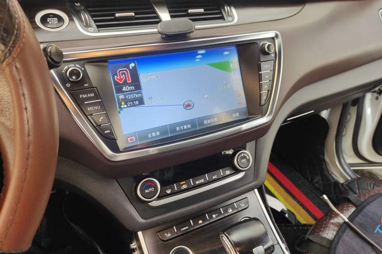 Used Land X7 2015 2.0T Panoramic Prestige Edition Audio And AC Panel