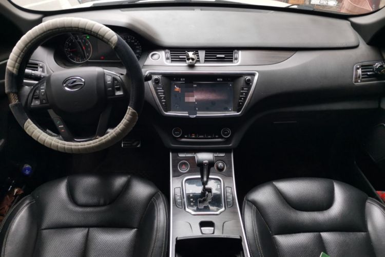 Used Land X7 2015 2.0T Panoramic Prestige Edition Center Console