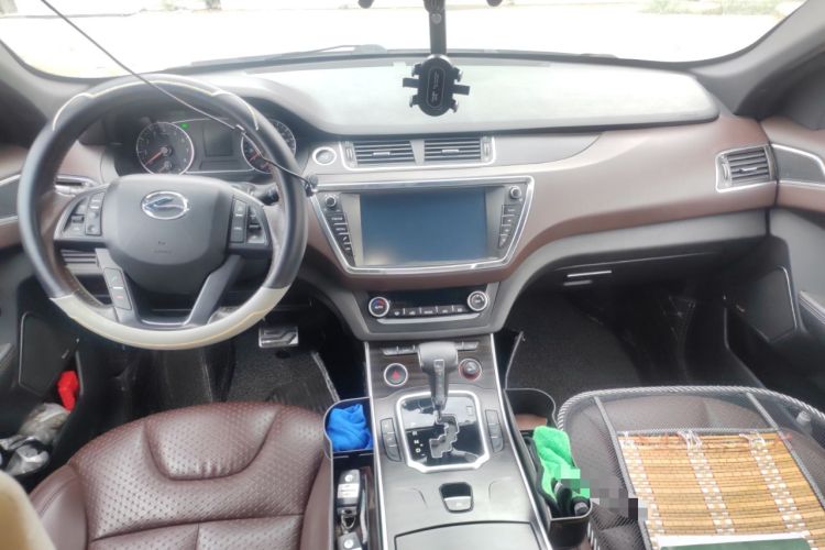 Used Land X7 2015 2.0T Panoramic Prestige Edition Center Console