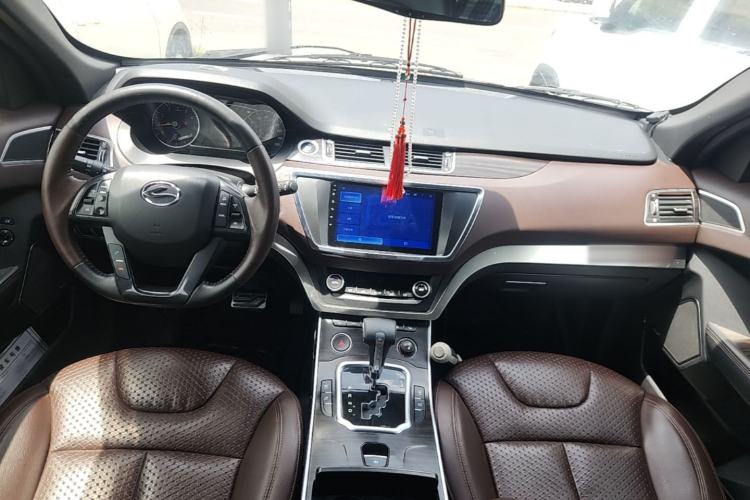 Used Land X7 2015 2.0T Panoramic Prestige Edition Center Console