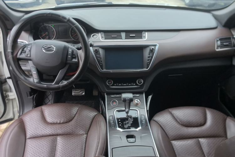 Used Land X7 2015 2.0T Panoramic Prestige Edition Center Console