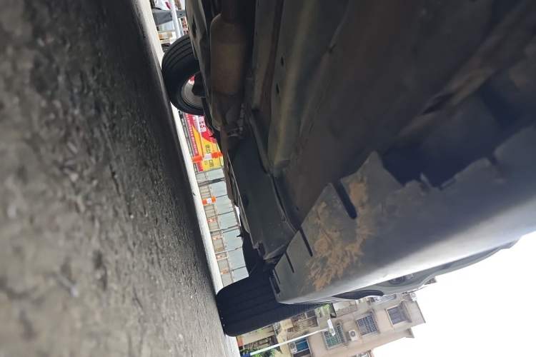 Used Land X7 2015 2.0T Panoramic Luxury Edition Chassis Front Left