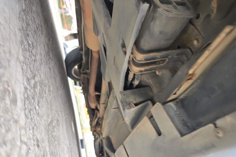 Used Land X7 2015 2.0T Panoramic Luxury Edition Chassis Rear Right