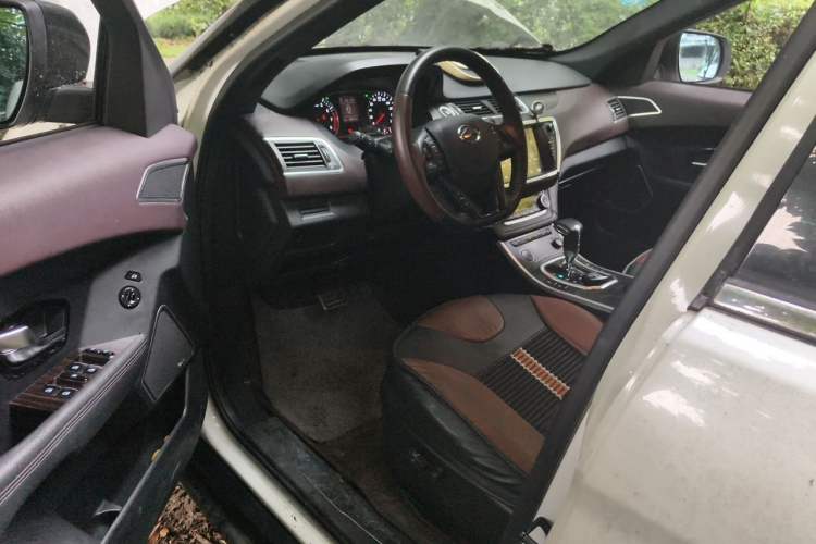 Used Land X7 2015 2.0T Panoramic Prestige Edition Driver Seat