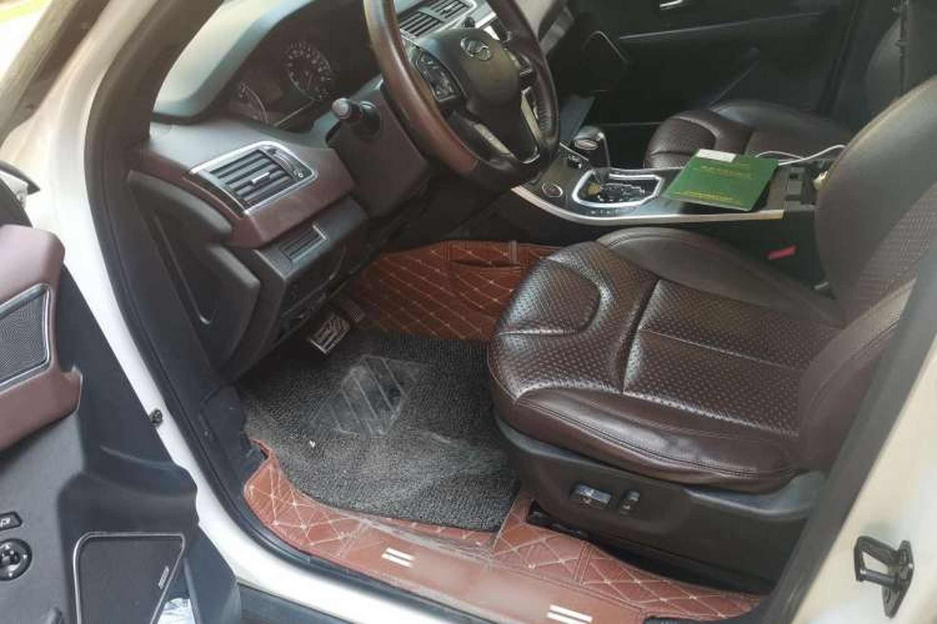 Used Land X7 2015 2.0T Panoramic Prestige Edition Driver Seat