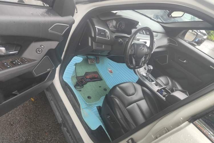 Used Land X7 2015 2.0T Panoramic Prestige Edition Driver Seat