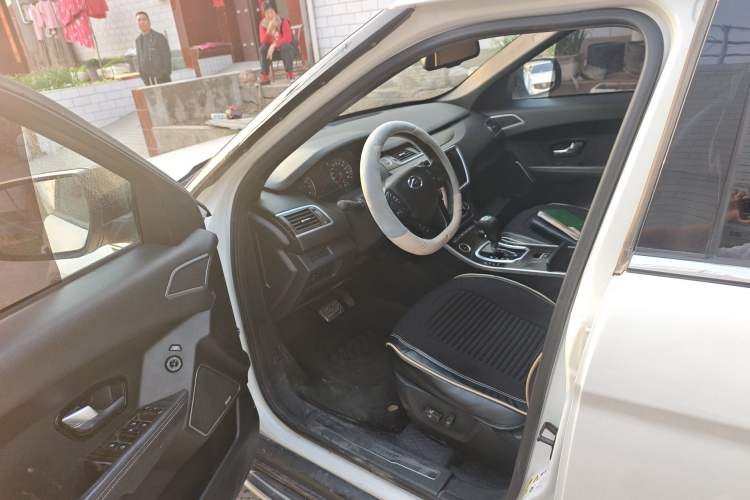 Used Land X7 2015 2.0T Panoramic Prestige Edition Driver Seat