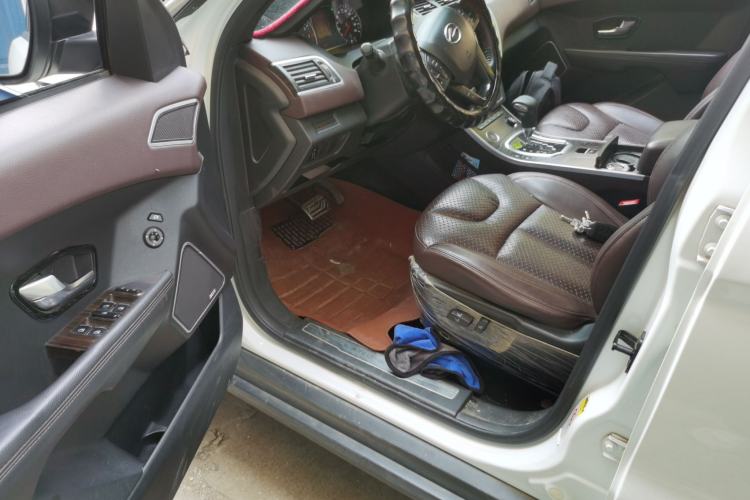 Used Land X7 2015 2.0T Panoramic Prestige Edition Driver Seat