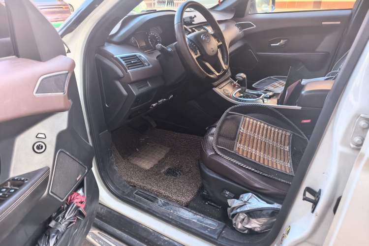 Used Land X7 2015 2.0T Panoramic Prestige Edition Driver Seat