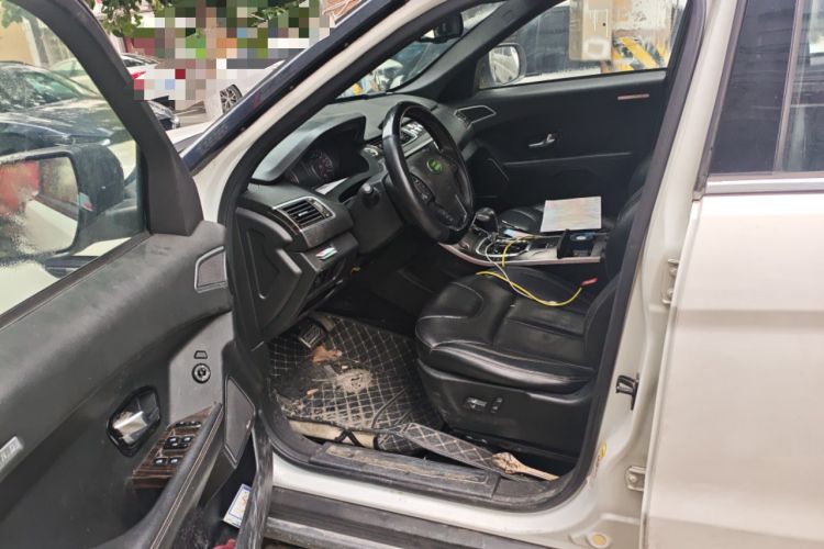 Used Land X7 2015 2.0T Panoramic Prestige Edition Driver Seat