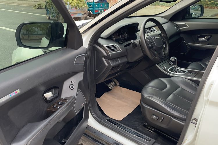 Used Land X7 2015 2.0T Panoramic Prestige Edition Driver Seat