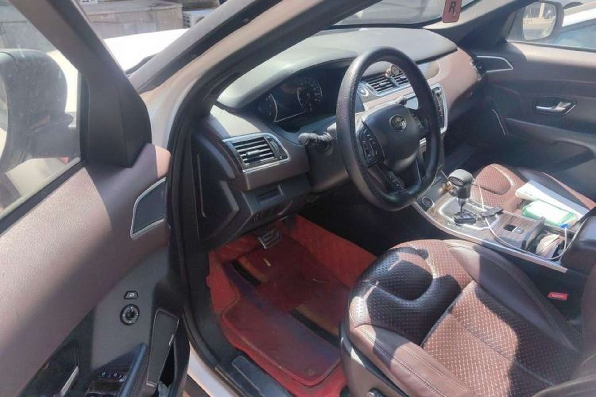 Used Land X7 2015 2.0T Panoramic Prestige Edition Driver Seat