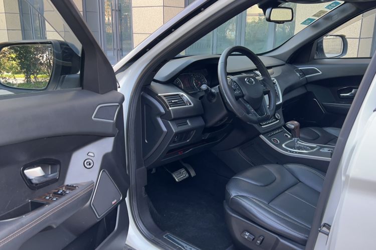 Used Land X7 2015 2.0T Panoramic Prestige Edition Driver Seat