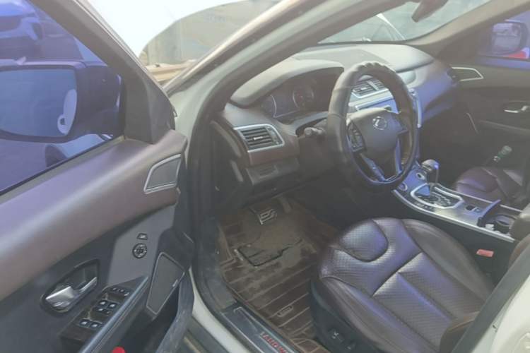 Used Land X7 2015 2.0T Panoramic Prestige Edition Driver Seat