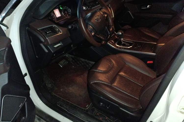 Used Land X7 2015 2.0T Panoramic Prestige Edition Driver Seat
