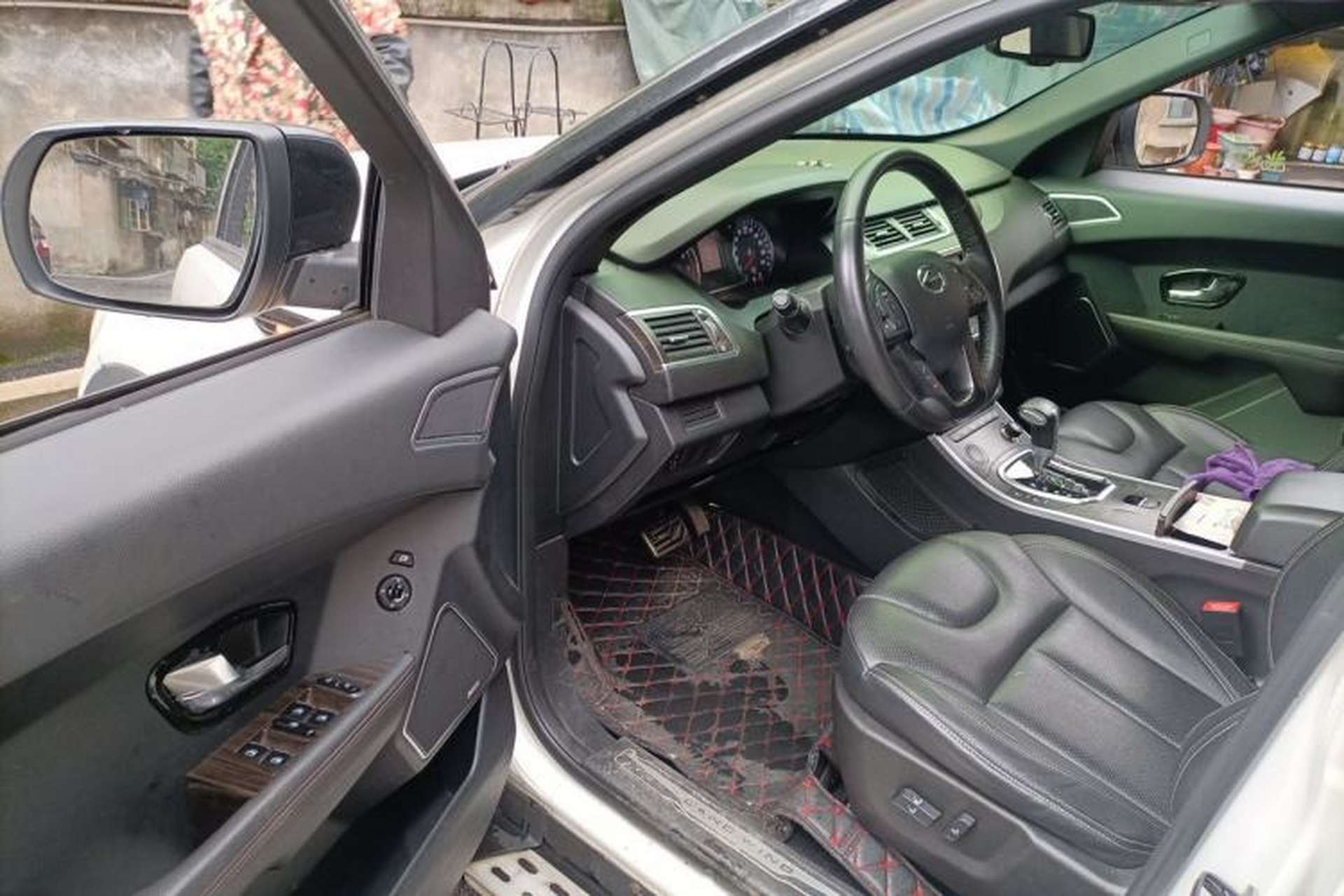 Used Land X7 2015 2.0T Panoramic Prestige Edition Driver Seat
