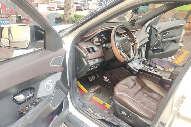 Used Land X7 2015 2.0T Panoramic Prestige Edition Driver Seat