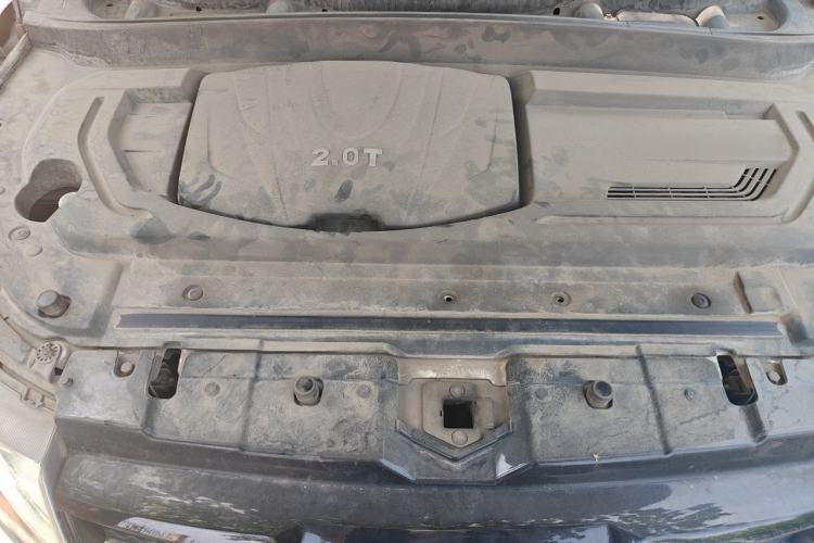 Used Land X7 2015 2.0T Panoramic Prestige Edition Engine Bay