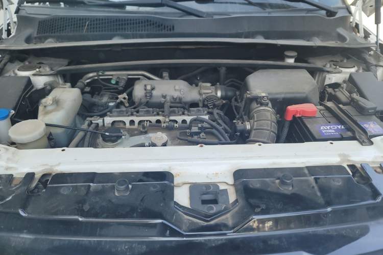 Used Land X7 2015 2.0T Panoramic Prestige Edition Engine Bay