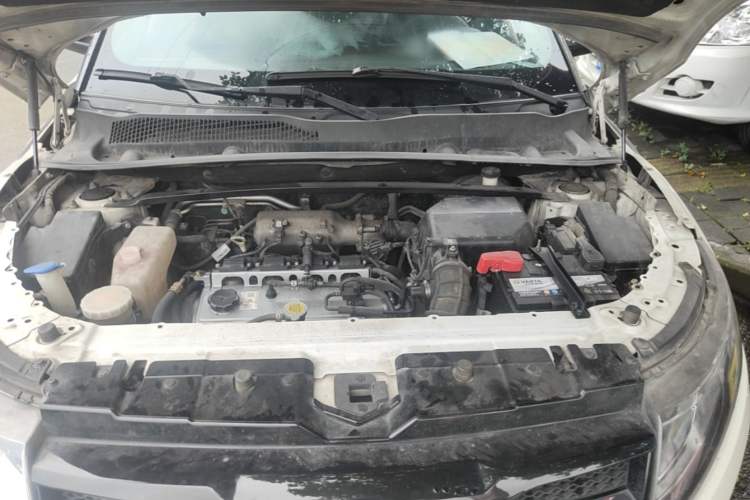 Used Land X7 2015 2.0T Panoramic Prestige Edition Engine Bay