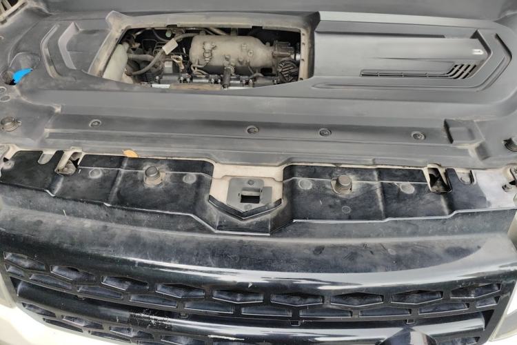 Used Land X7 2015 2.0T Panoramic Flagship Edition Engine Bay