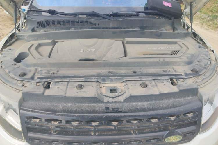 Used Land X7 2015 2.0T Panoramic Flagship Edition Engine Bay