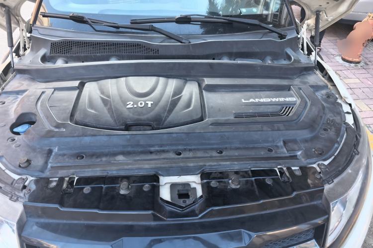 Used Land X7 2015 2.0T Panoramic Prestige Edition Engine Bay