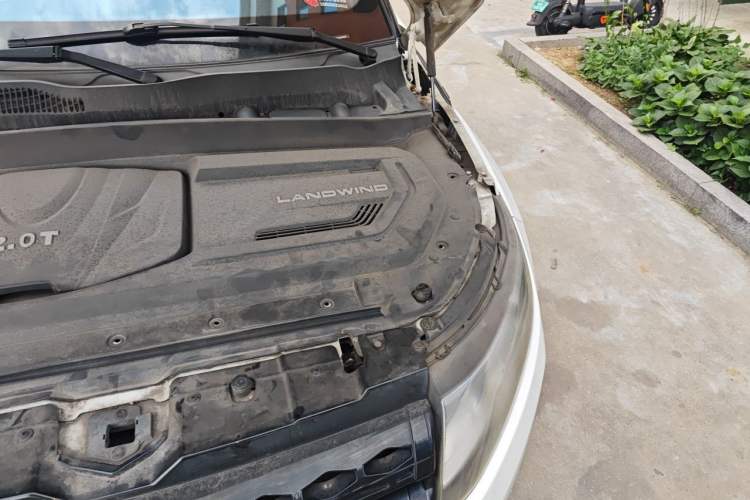 Used Land X7 2015 2.0T Panoramic Flagship Edition Engine Bay Left