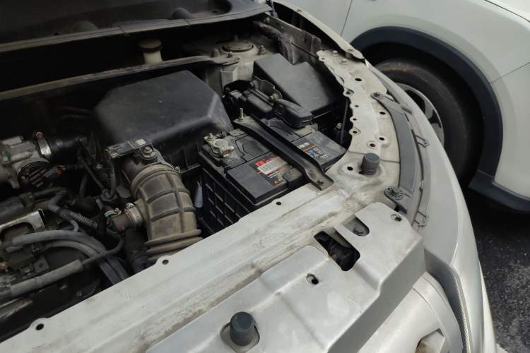 Used Land X7 2015 2.0T Panoramic Flagship Edition Engine Bay Left
