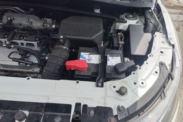 Used Land X7 2015 2.0T Panoramic Flagship Edition Engine Bay Left