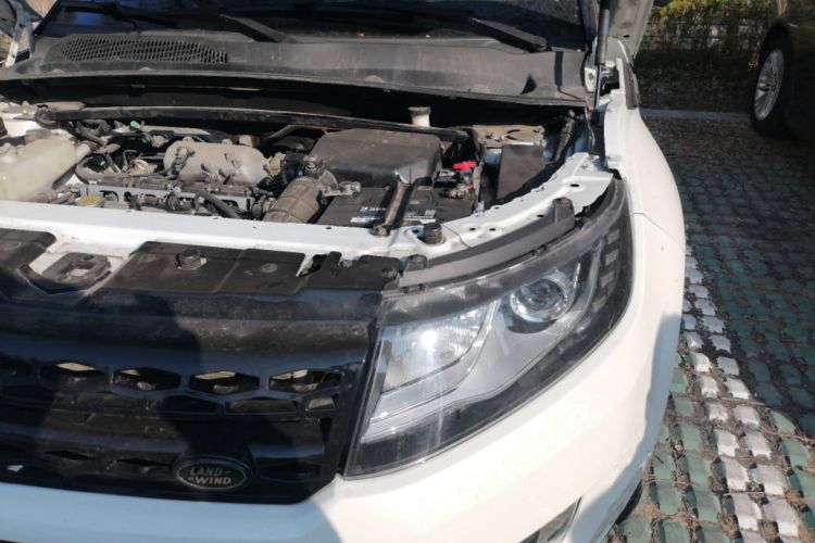 Used Land X7 2015 2.0T Panoramic Flagship Edition Engine Bay Left